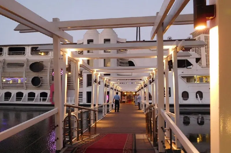 Cena a Bordo de Crucero Nile Maxim o Nile Pharaoh